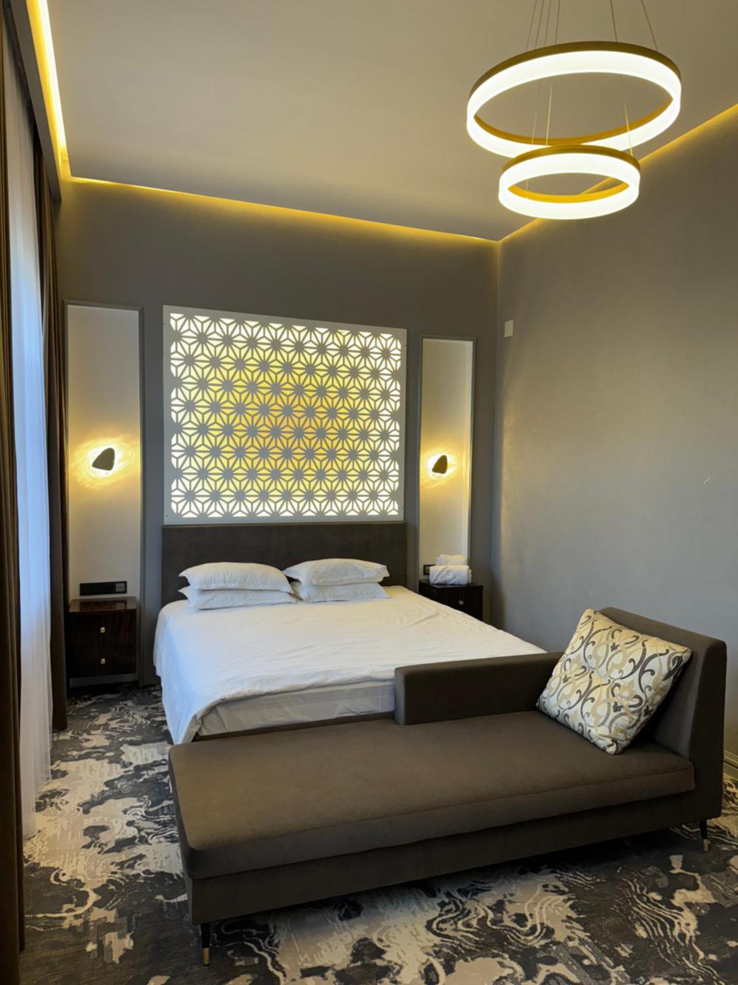 Jasmine Hotel Taraz Bagian luar foto