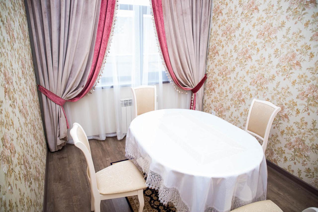 Jasmine Hotel Taraz Bagian luar foto